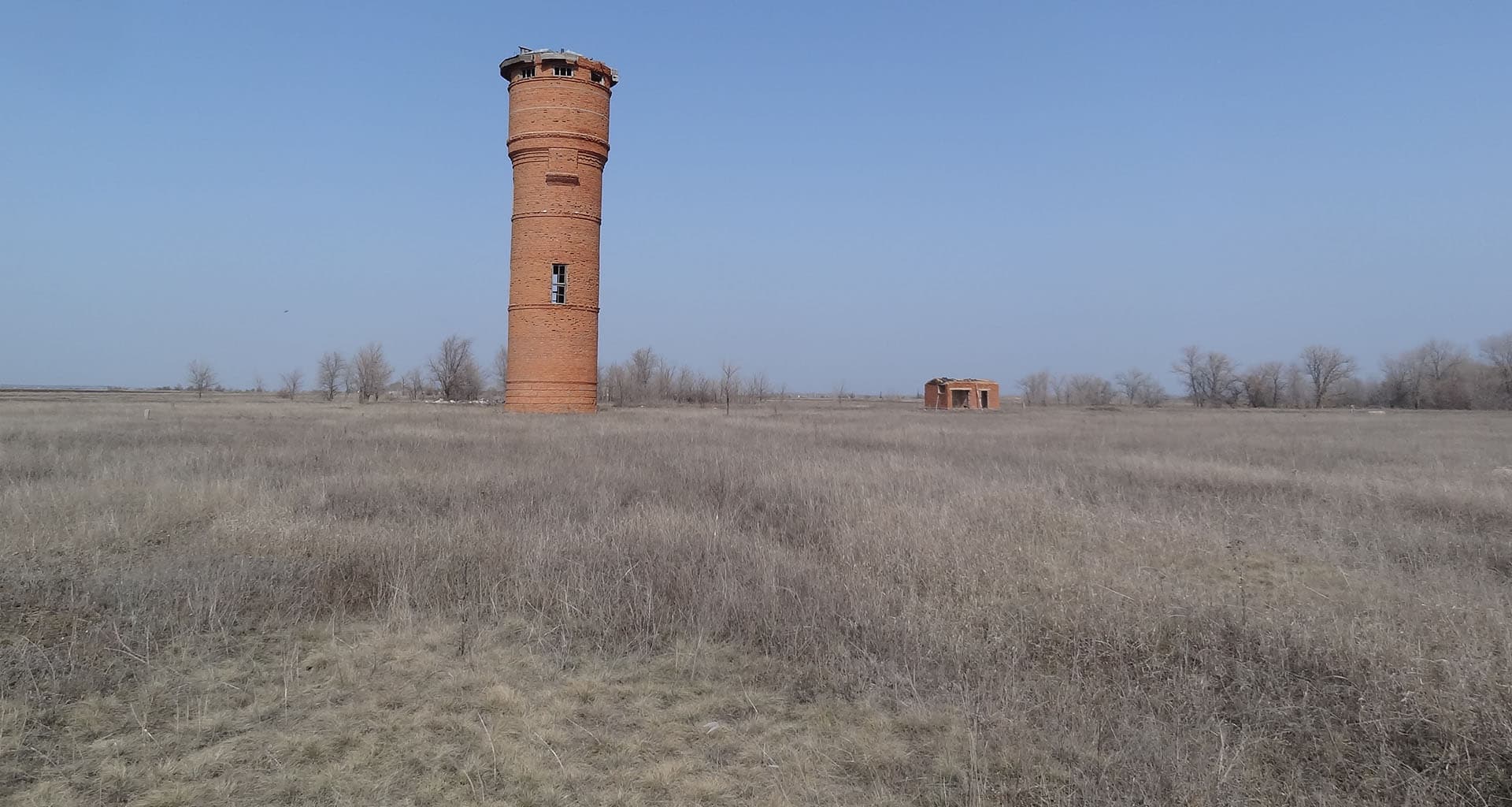 Заброшенная водонапорная башня